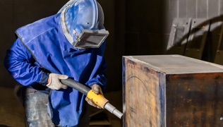 L’aérogommage en ébénisterie/Menuiserie