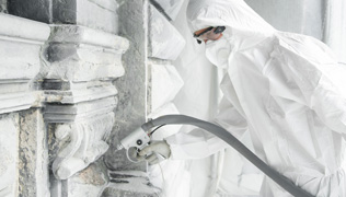 Restauration de monuments et statues